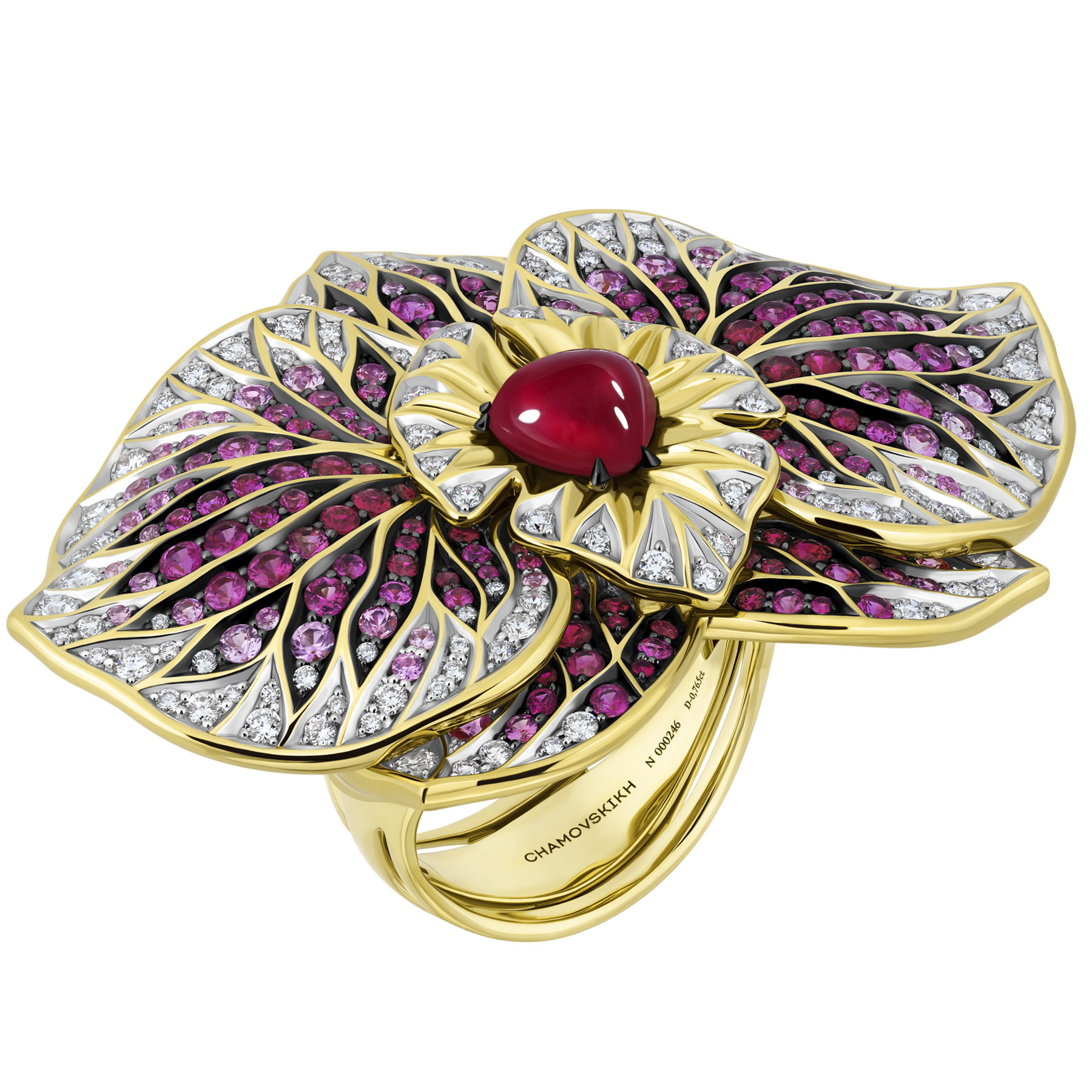 Кольцо с жемчугом и бриллиантами, жёлтое золото