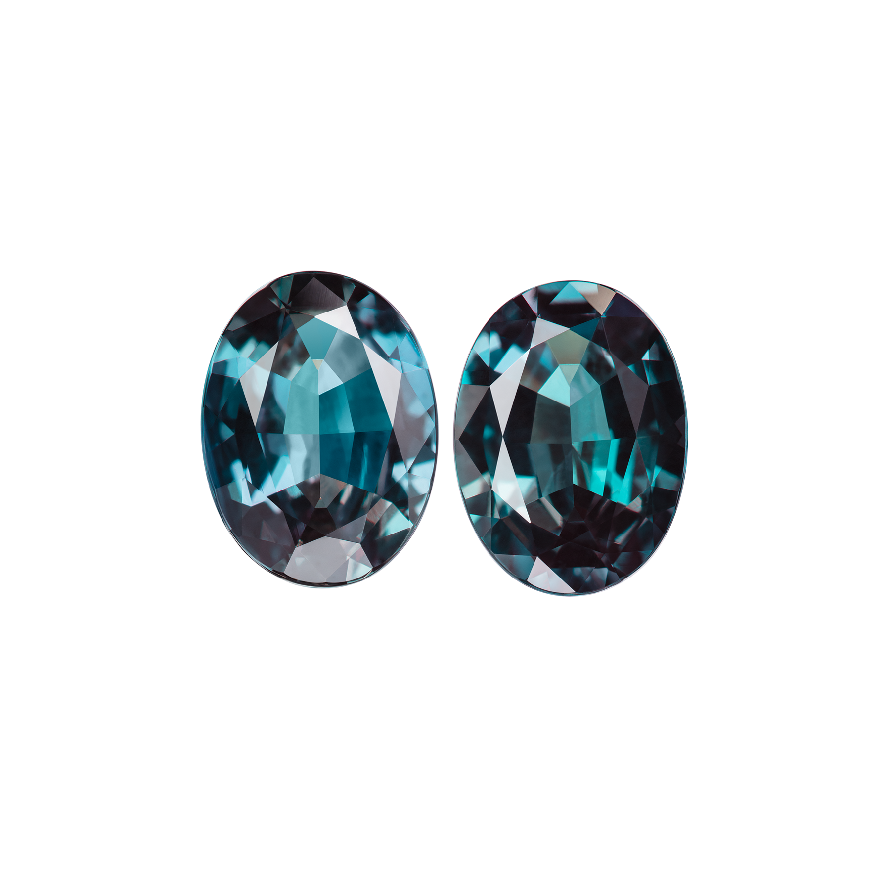 Сет из двух александритов, Овал, 1,99/ 1,98ct