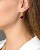 Серьги с рубеллитами и бриллиантами, белое золото