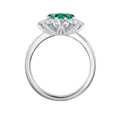 Кольцо с изумрудом и бриллиантами, белое золото