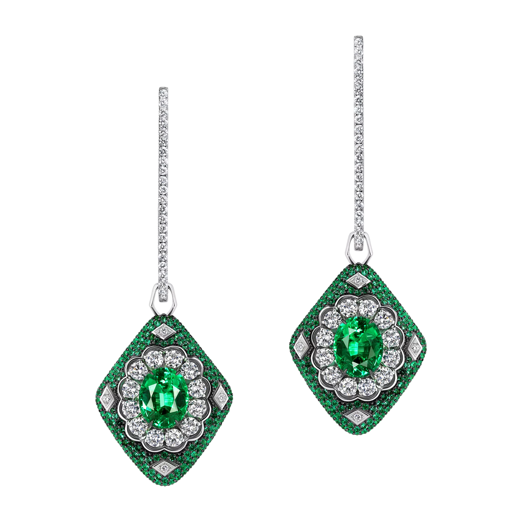 Серьги с изумрудами и бриллиантами, белое золото