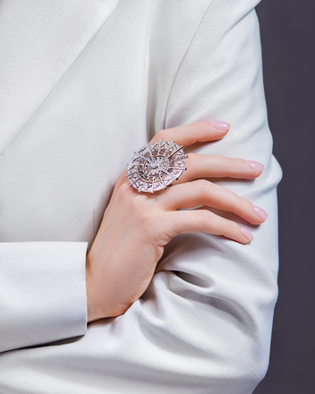 Кольцо с бриллиантами и рубинами, белое золото 3