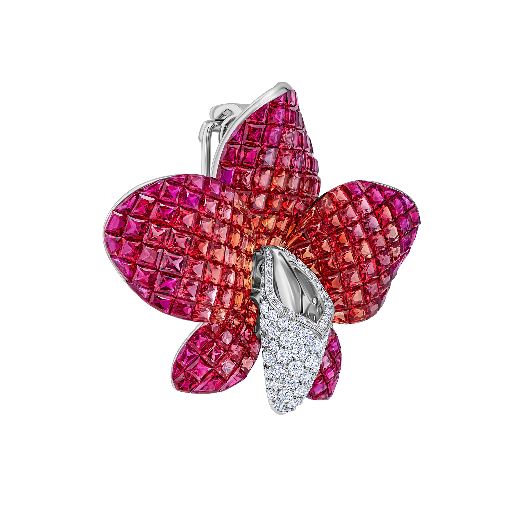 Брошь с рубинами, цветными сапфирами и бриллиантами, белое золото