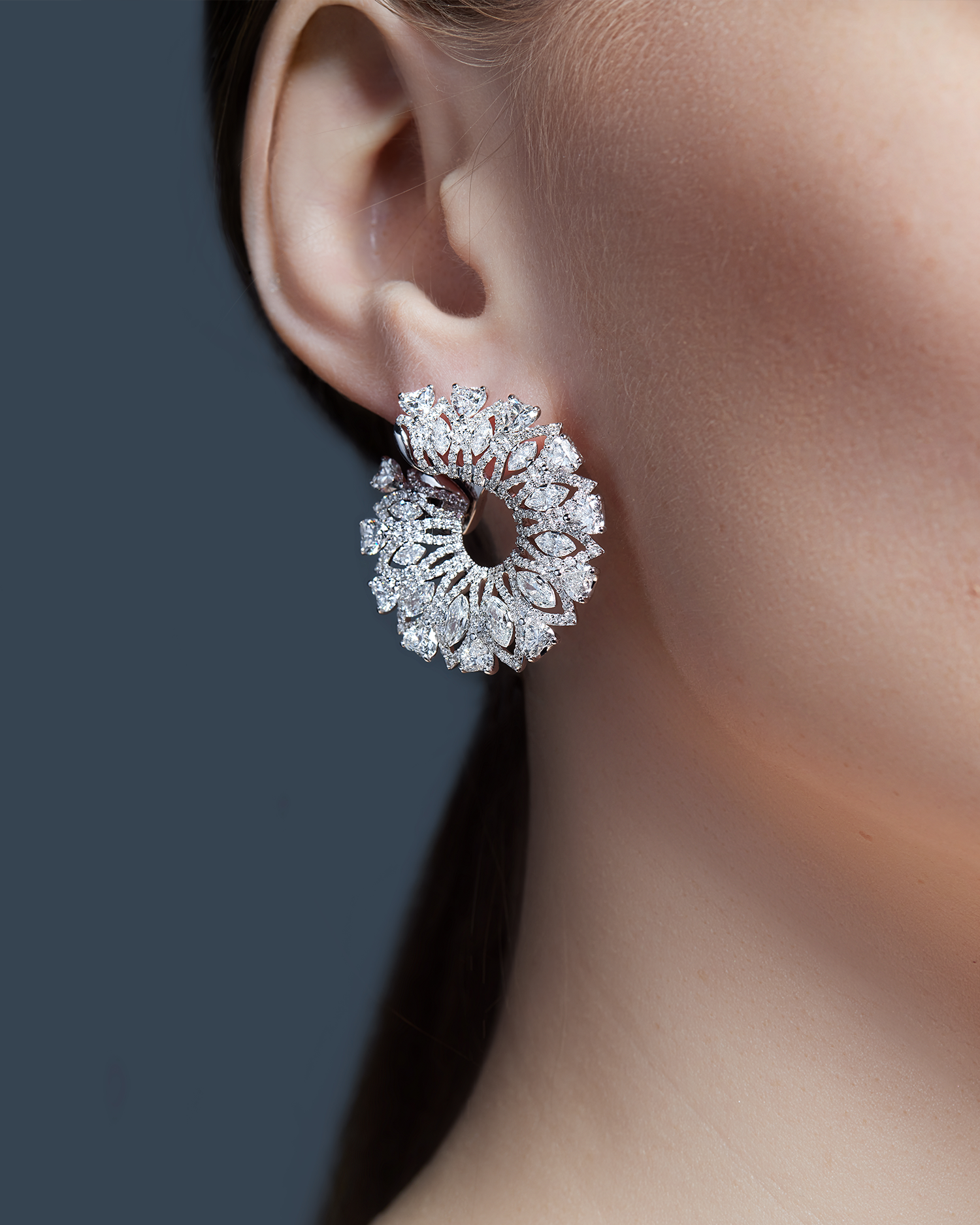 Серьги с бриллиантами, белое золото