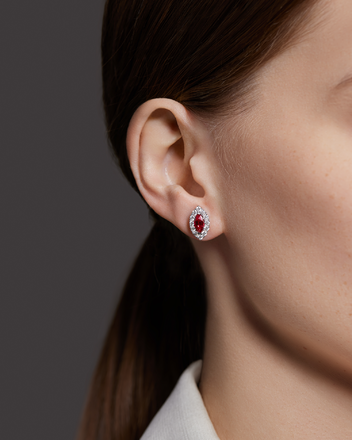 Пусеты с рубинами и бриллиантами, белое золото 2