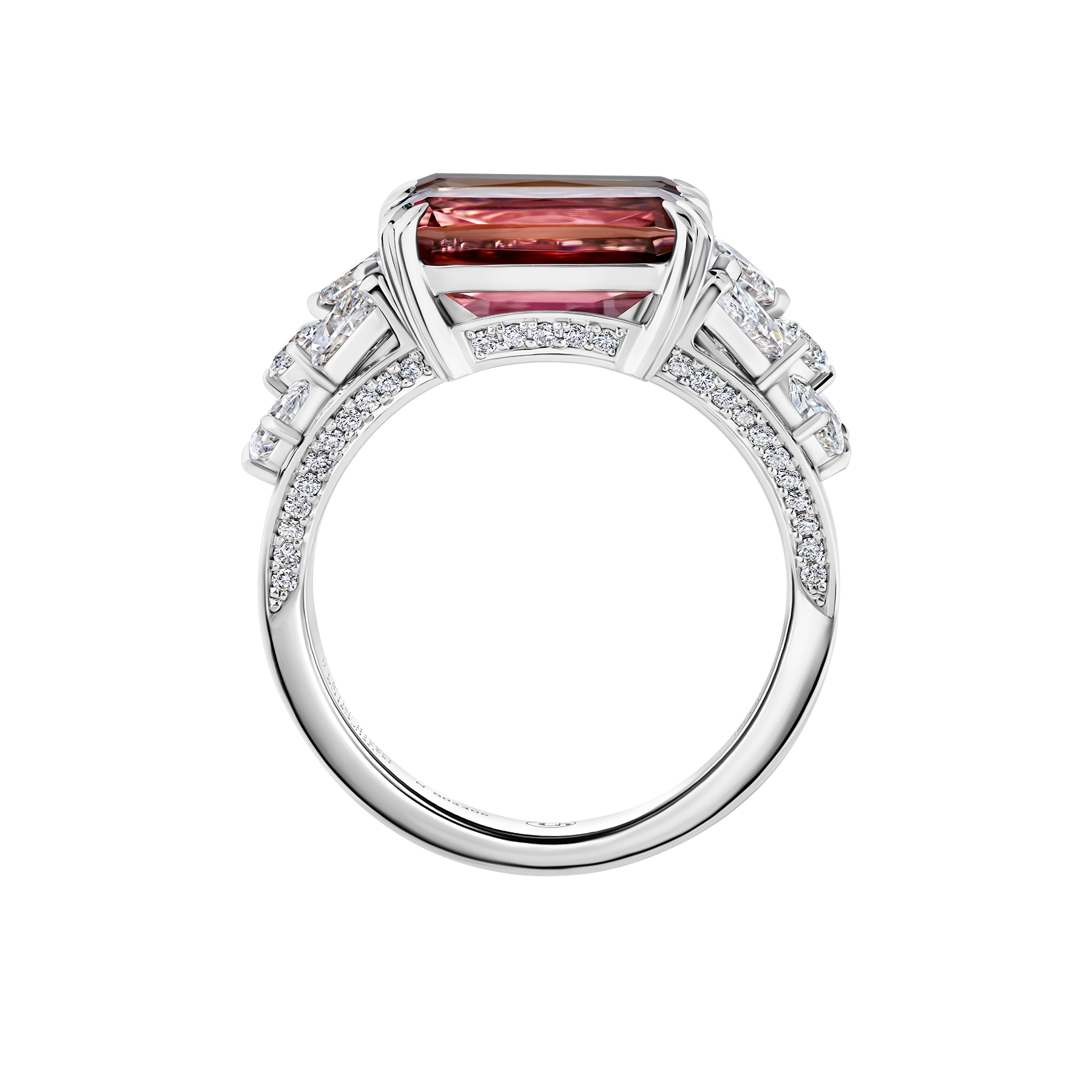 Кольцо с турмалинами и бриллиантами, белое золото