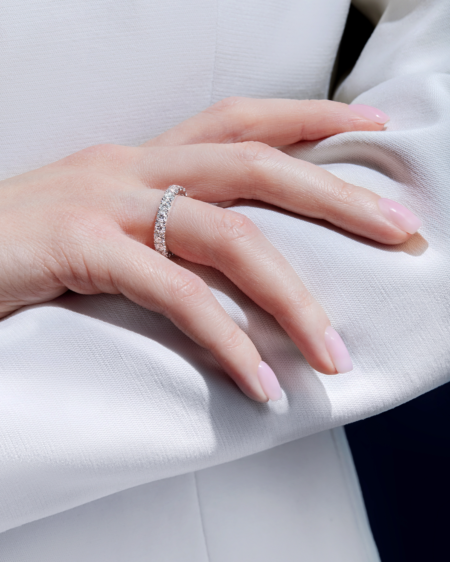 Кольцо с бриллиантами, белое золото