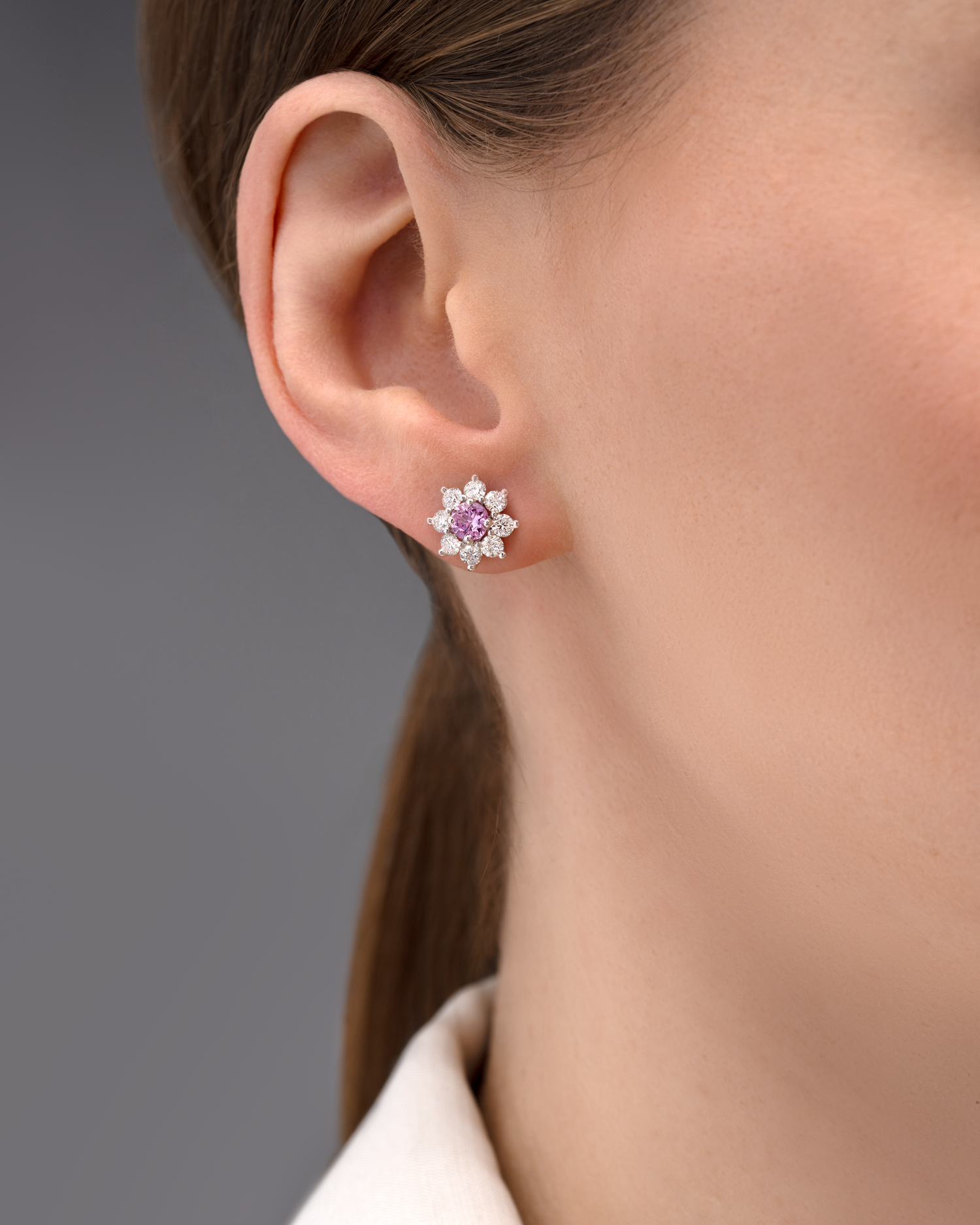 Пусеты с розовыми сапфирами и бриллиантами, белое золото