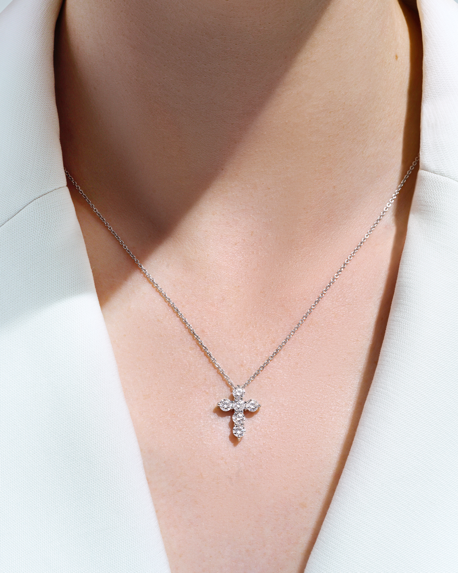 Колье с бриллиантами, белое золото