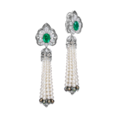 Серьги с изумрудами, бриллиантами и жемчугом, белое золото