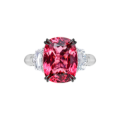 Кольцо со шпинелью и бриллиантами, белое золото