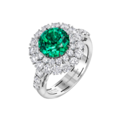 Кольцо с изумрудом и бриллиантами, белое золото